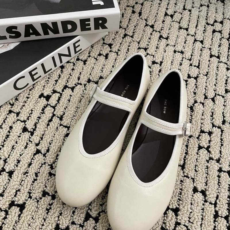 LV flat shoes